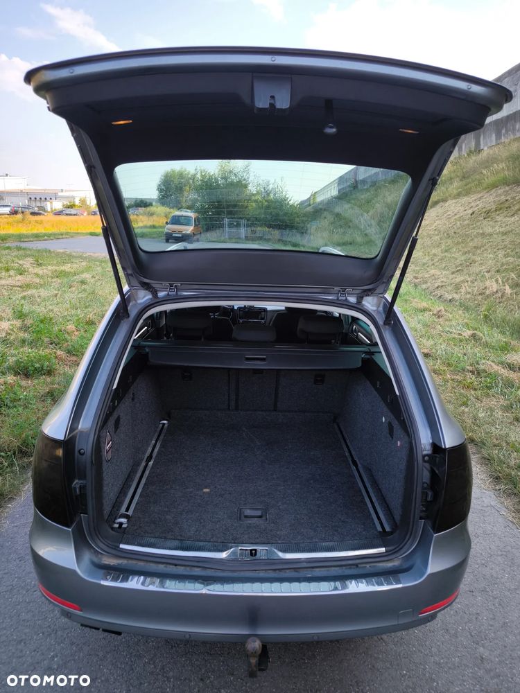 Skoda Superb 2.0 TDI Comfort DSG - 8