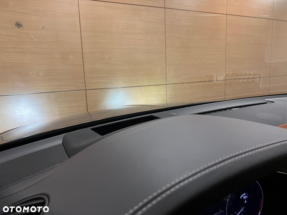 Bentley Bentayga - 31