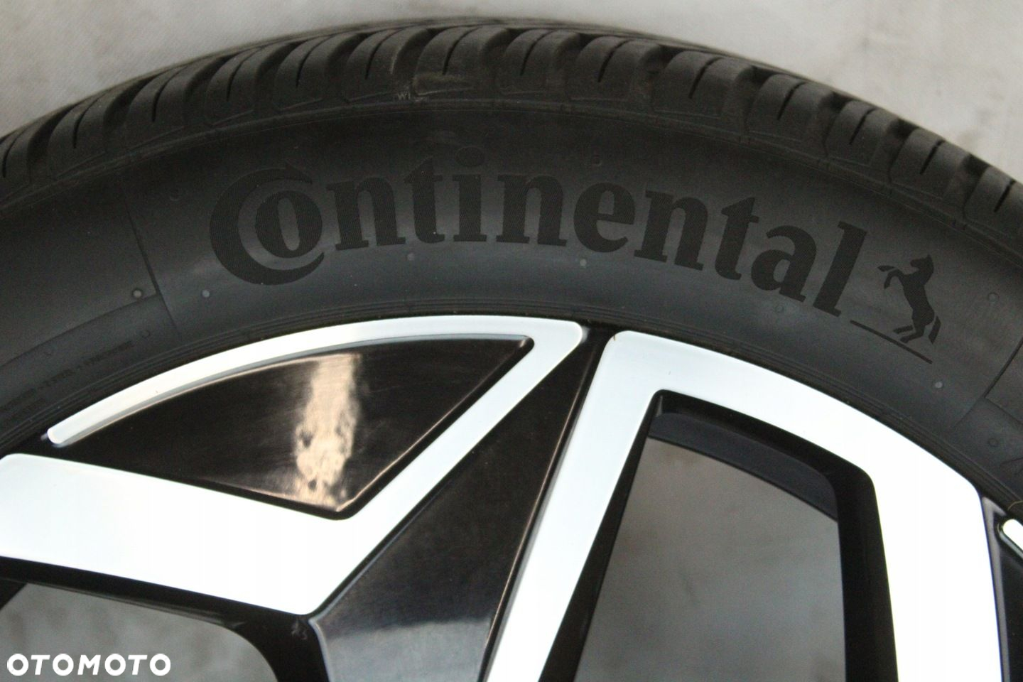 KOŁA FELGI ALUMINIOWE 19" VW ID.3 7,5J 215/50/R19 CONTINENTAL ALLSEASON - 3