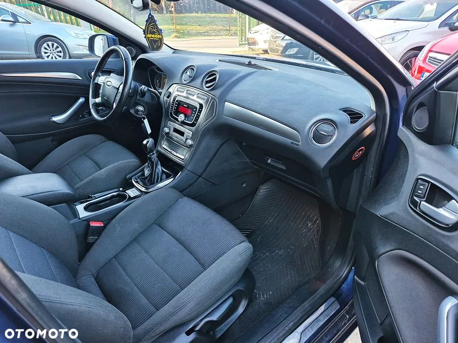 Ford Mondeo 2.0 FF Platinium X Plus (Titanium) - 36