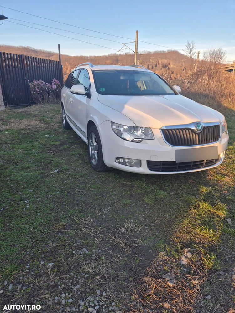 Skoda Superb 2.0 TDI DSG Elegance - 1