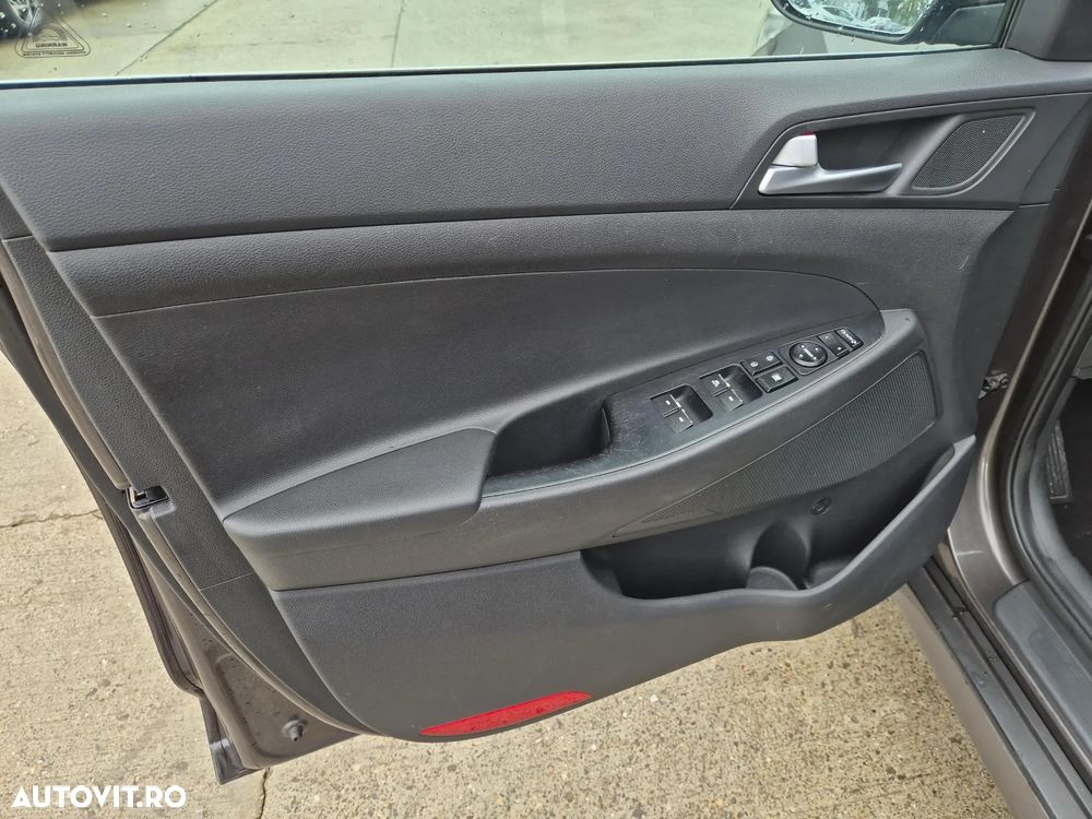 Hyundai Tucson 2.0 CRDI 4WD Automatik Style - 9