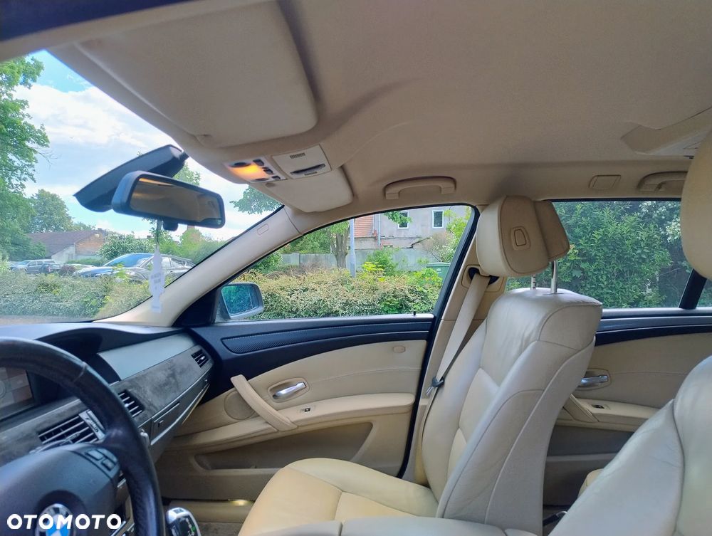 BMW Seria 5 523i Touring Edition Exclusive - 10