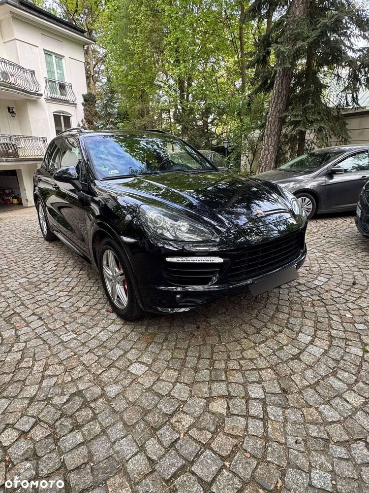 Porsche Cayenne GTS - 2