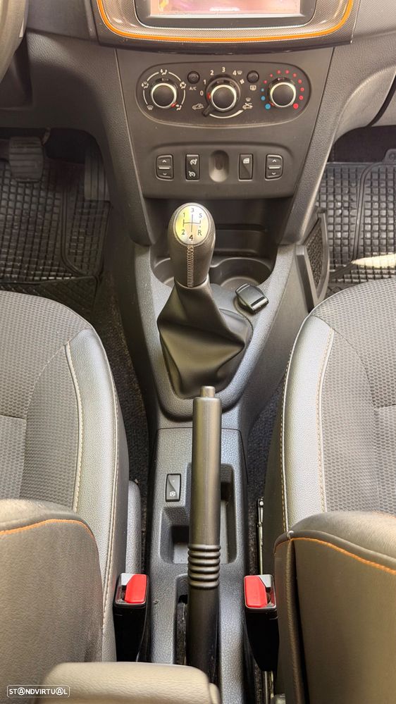 Dacia Sandero 0.9 TCe Stepway - 36