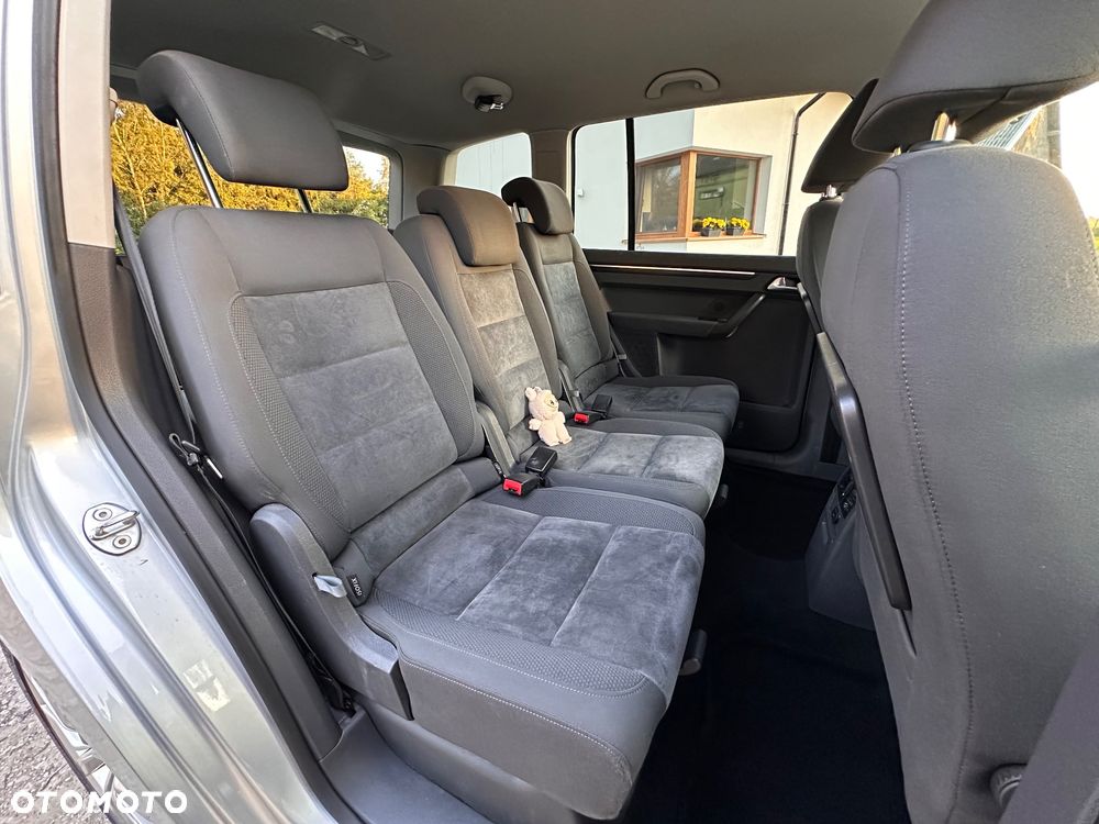 Volkswagen Touran 2.0 TDI DPF Highline DSG - 33