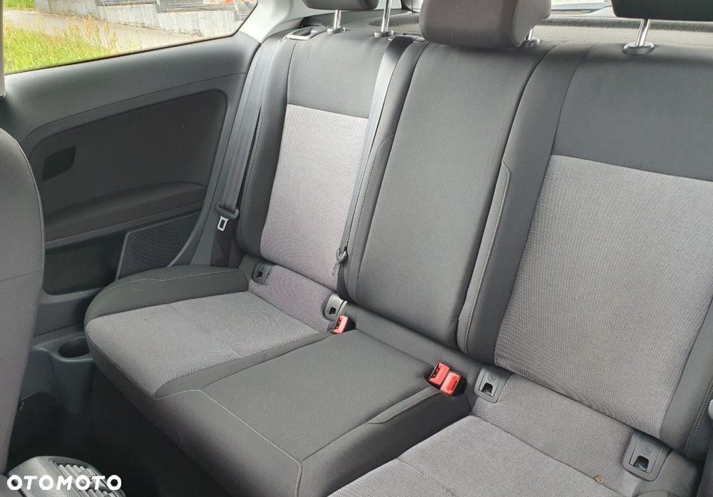 Volkswagen Golf - 11