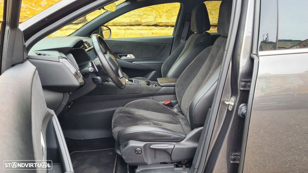 DS DS7 Crossback - 31