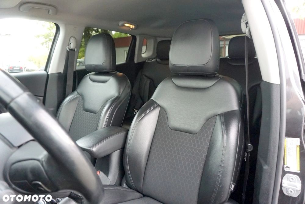 Jeep Compass 1.4 TMair Night Eagle FWD S&S - 26