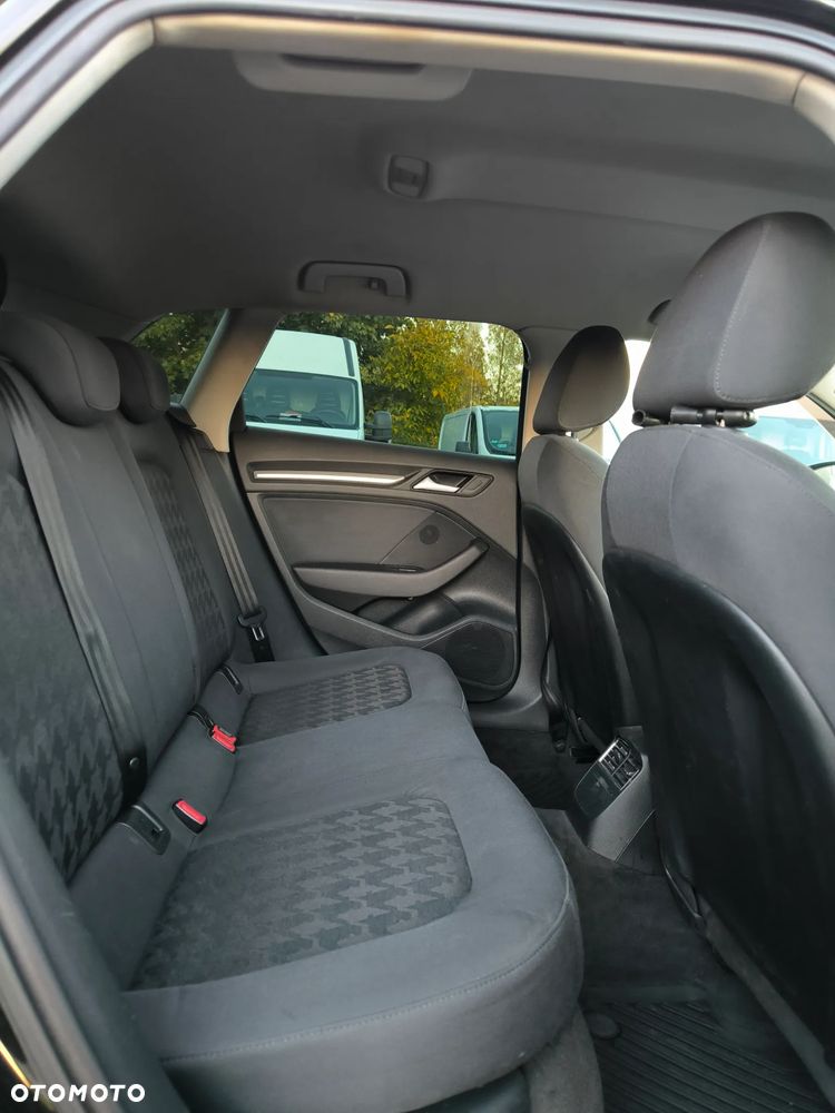 Audi A3 Sportback - 16
