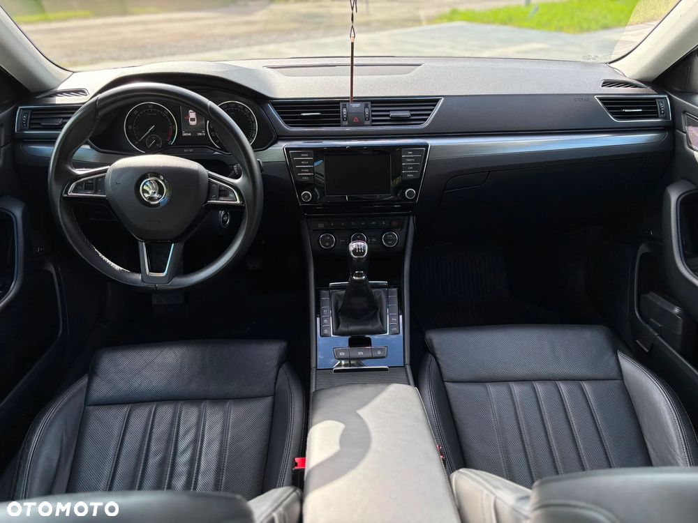 Skoda Superb 2.0 TDI Style - 23