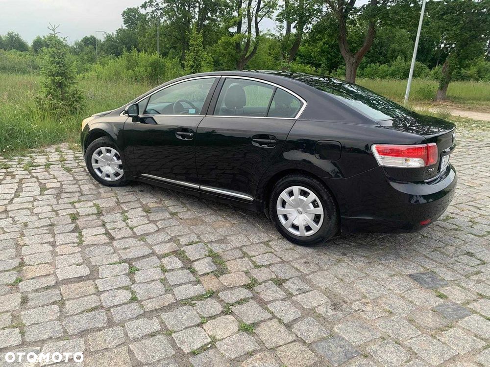 Toyota Avensis - 6