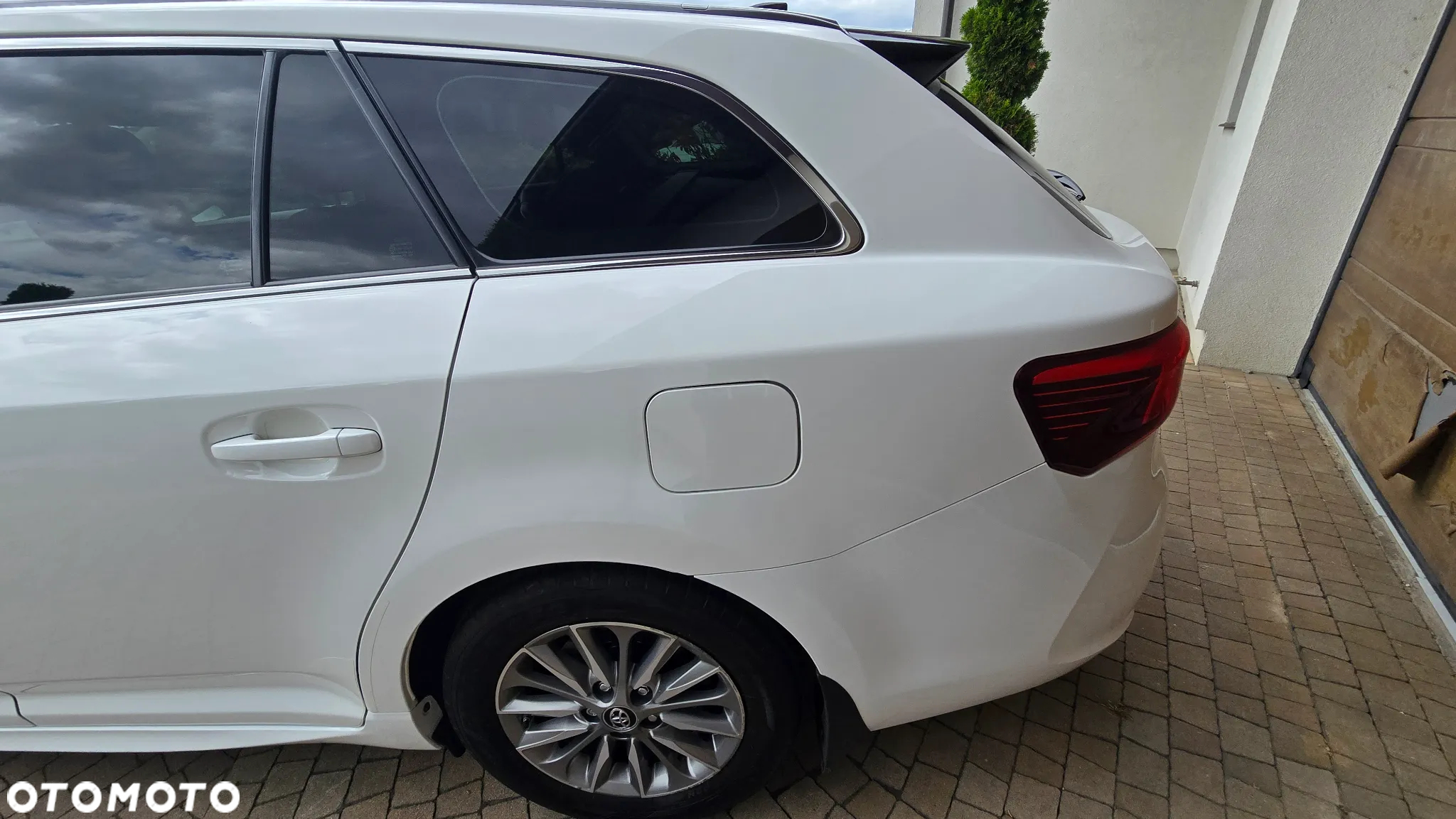 Toyota Avensis - 23