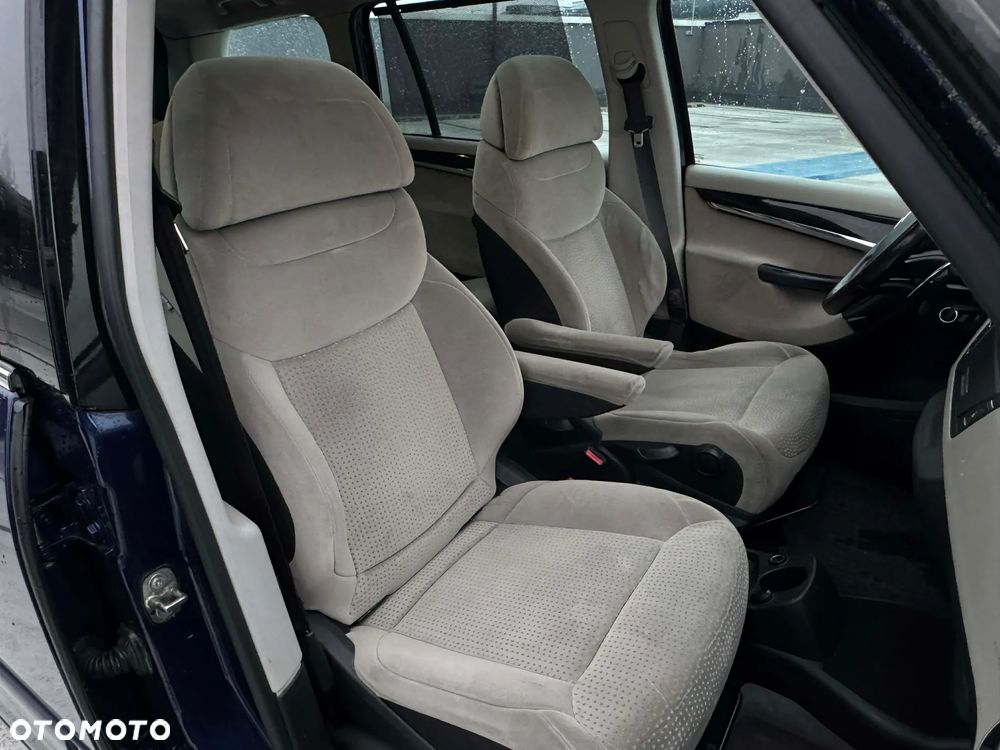 Citroën C4 Grand Picasso 2.0 HDi Impress Exclusive - 13