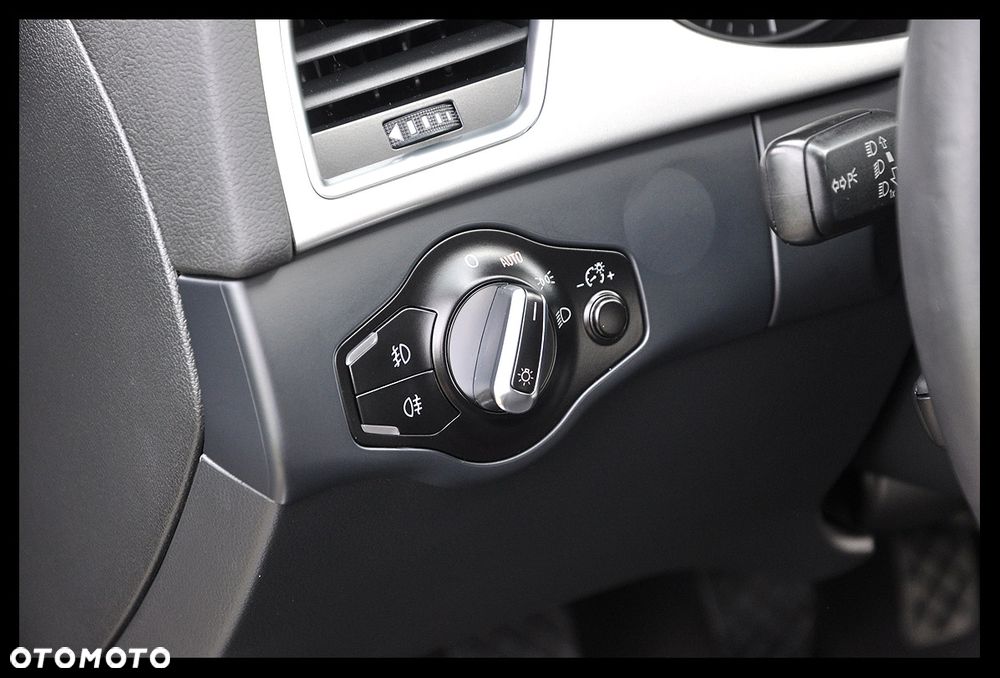 Audi A4 Avant 2.0 TDI DPF Ambiente - 30