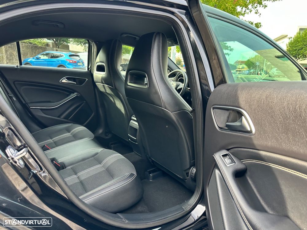 Mercedes-Benz A 180 d AMG Line - 39