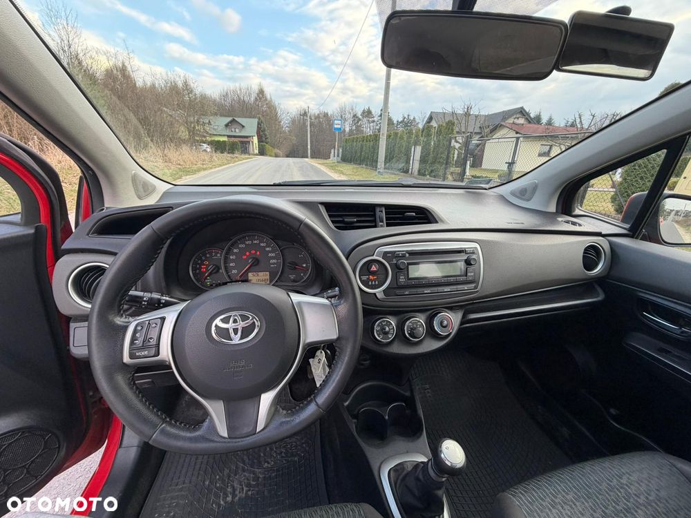 Toyota Yaris 1.33 Terra - 11