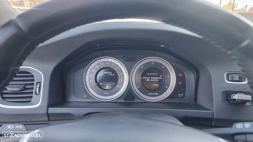 Volvo V60 1.6 D2 Momentum Eco - 13