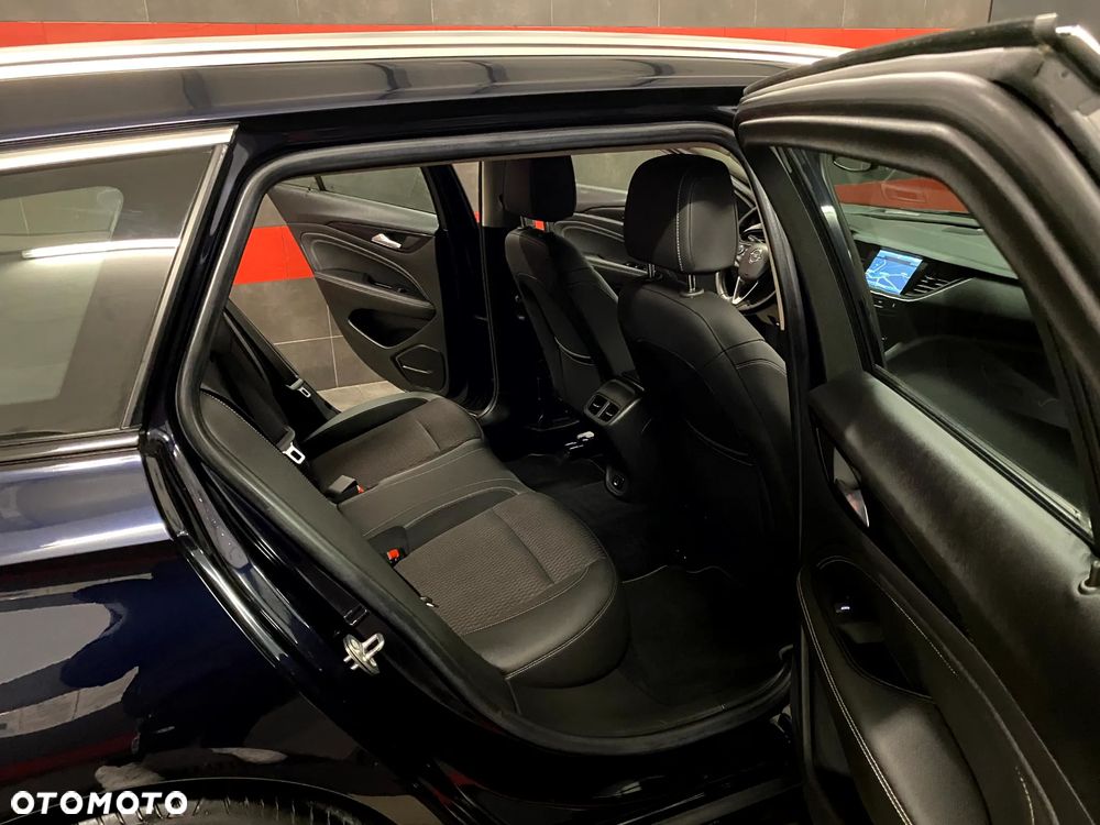 Opel Insignia 1.5 T Exclusive S&S - 26