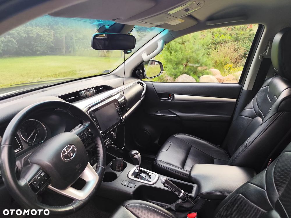 Toyota Hilux 2.8 D-4D Double Cab SR5 4x4 - 11