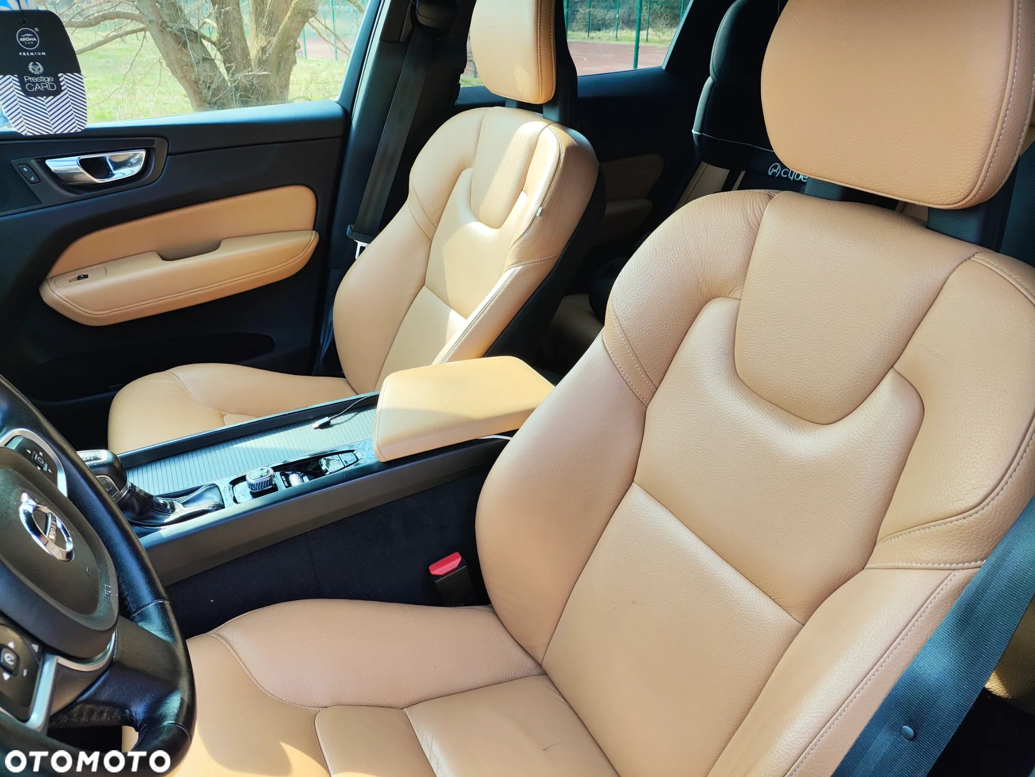 Volvo XC 60 D4 Momentum Pro - 10