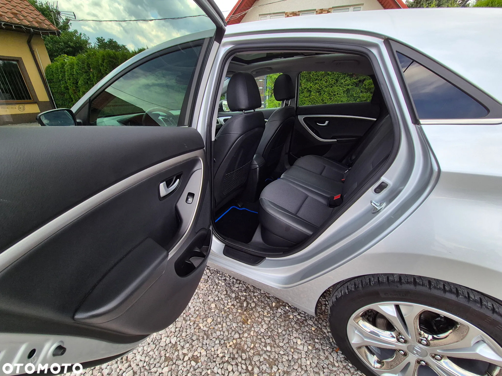 Hyundai i30 blue Kombi 1.6 GDi YES Gold - 33