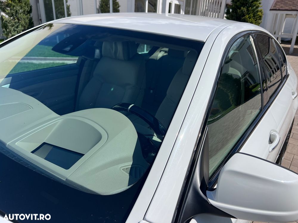 BMW Seria 5 525d xDrive AT - 5