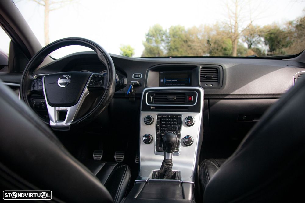 Volvo S60 1.6 D2 Drive Momentum Start/Stop - 29