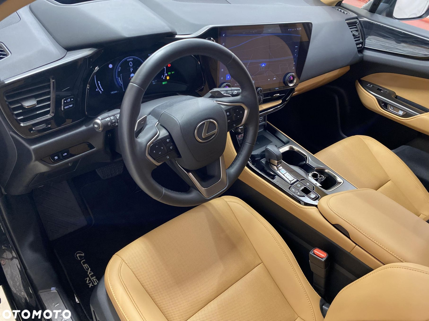 Lexus NX - 9