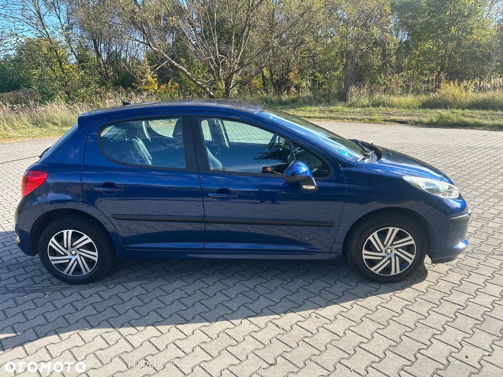 Peugeot 207 2007 photo 4