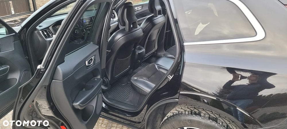 Volvo XC 60 D4 AWD R-Design - 14