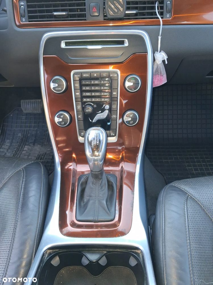 Volvo S80 T5 Momentum - 19