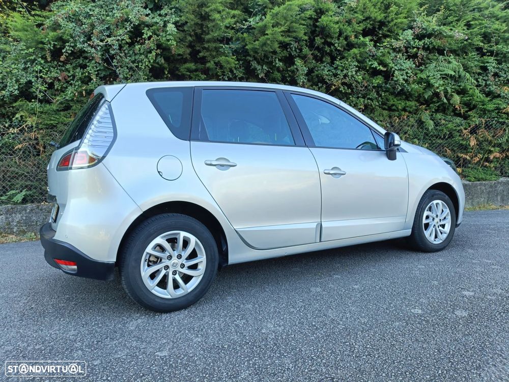 Renault Scénic 1.5 dCi Exclusive SS - 4
