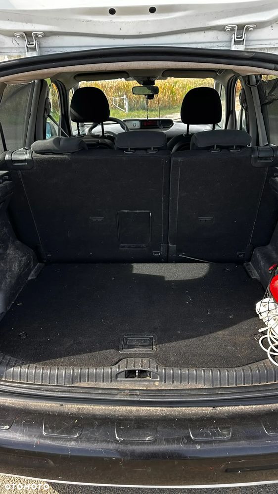 Citroën C3 Picasso 1.6 HDi Exclusive - 12