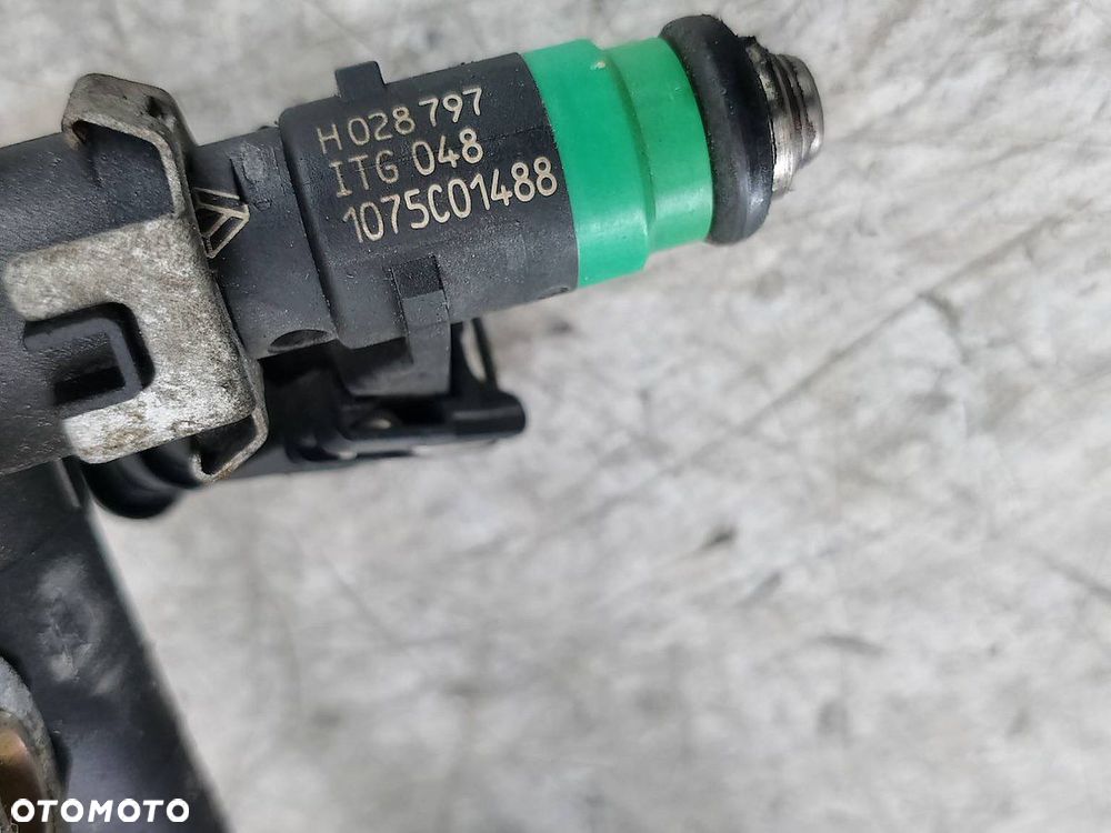 LISTWA WTRYSKOWA RENAULT LAGUNA II 7700107405  7700112777   H028797 1.8 16V - 4