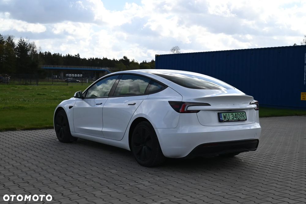 Tesla Model 3 - 18