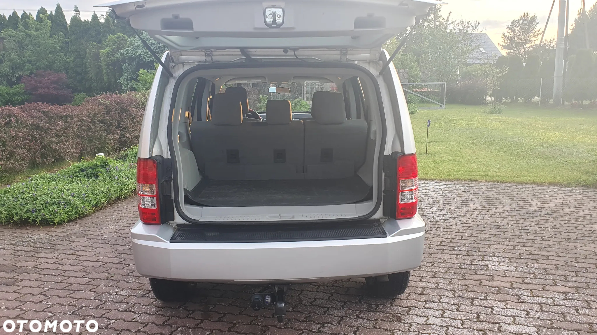 Jeep Cherokee 2.8 CRD DPF Sport - 11