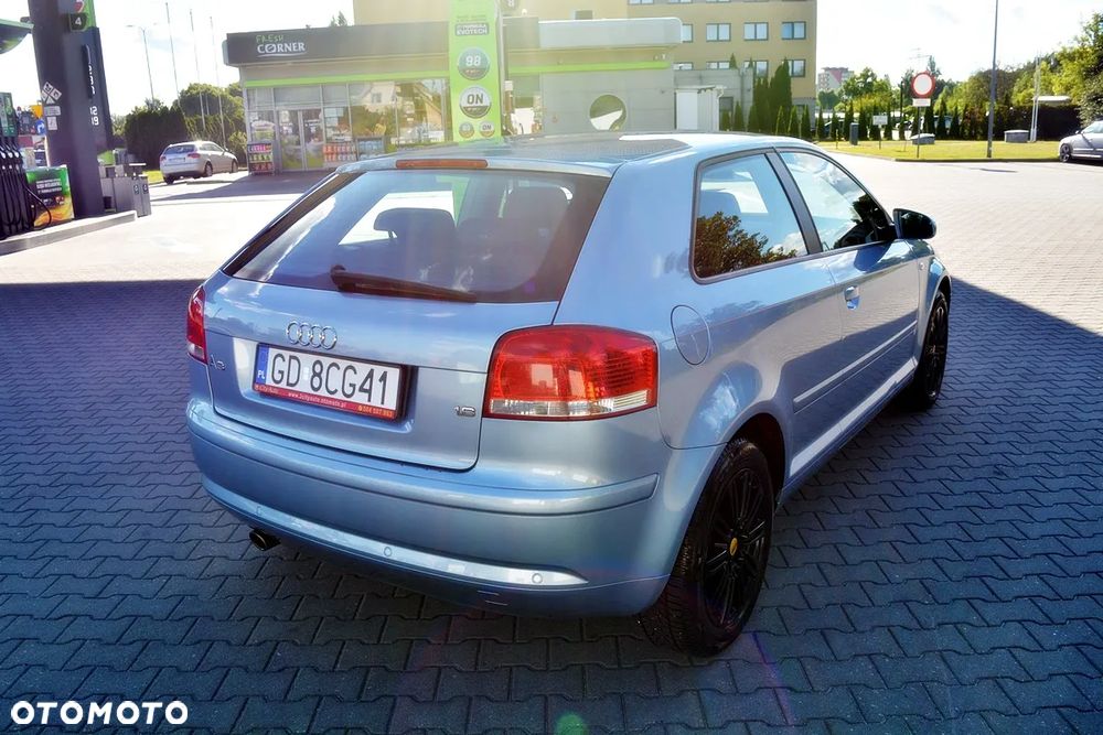 Audi A3 3-drzwiowe 1.6 tiptronic Attraction - 19