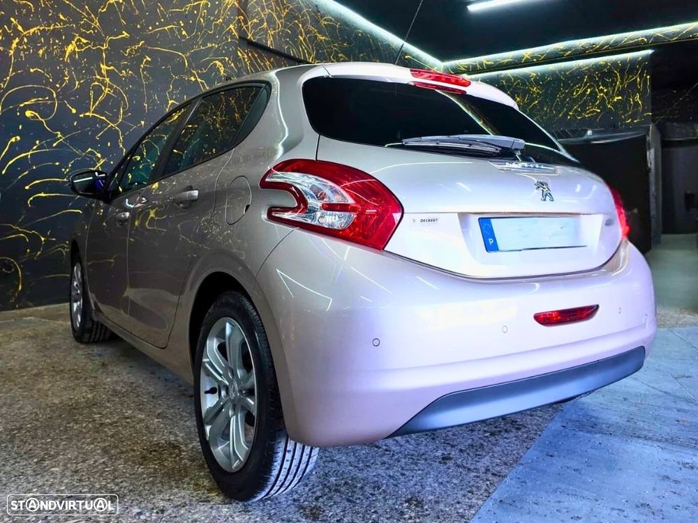 Peugeot 208 1.6 BlueHDi Style - 4