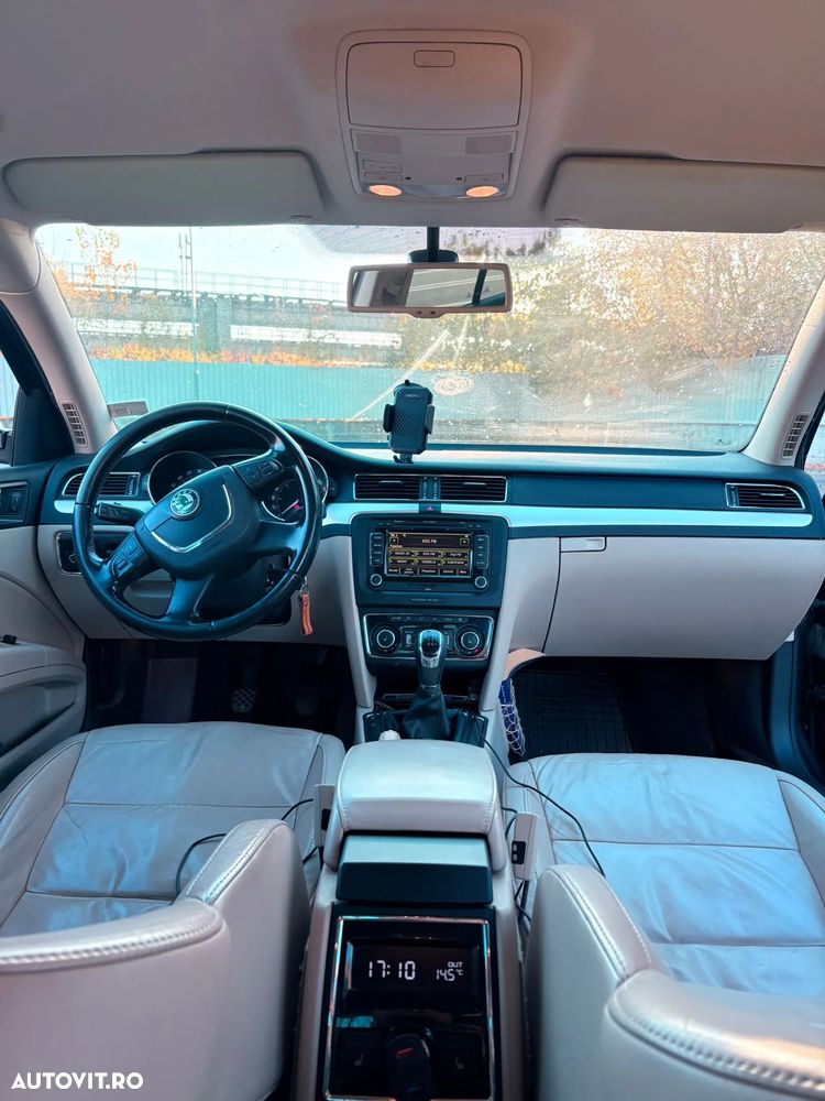Skoda Superb 2.0 TDI DPF Elegance - 7