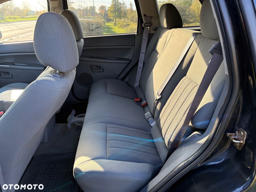 Jeep Grand Cherokee - 14