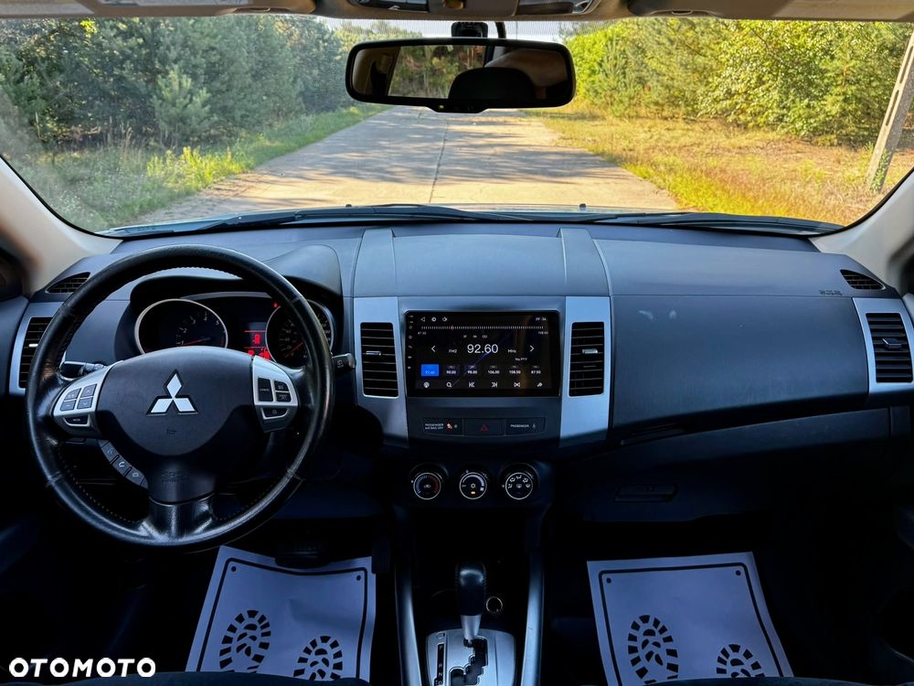 Mitsubishi Outlander - 5