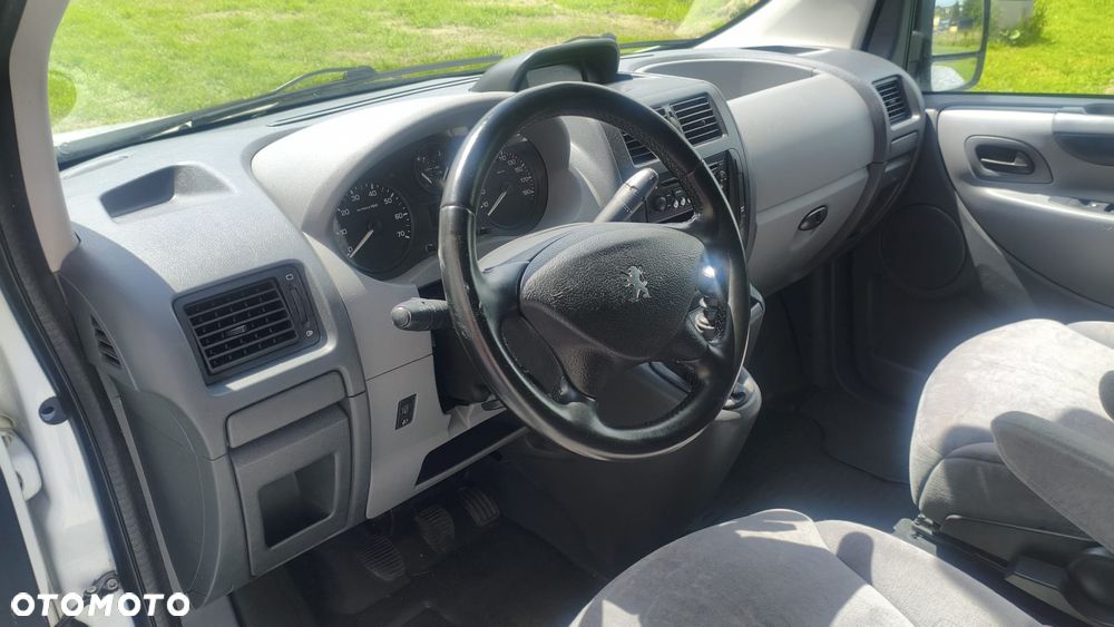 Peugeot Expert - 8