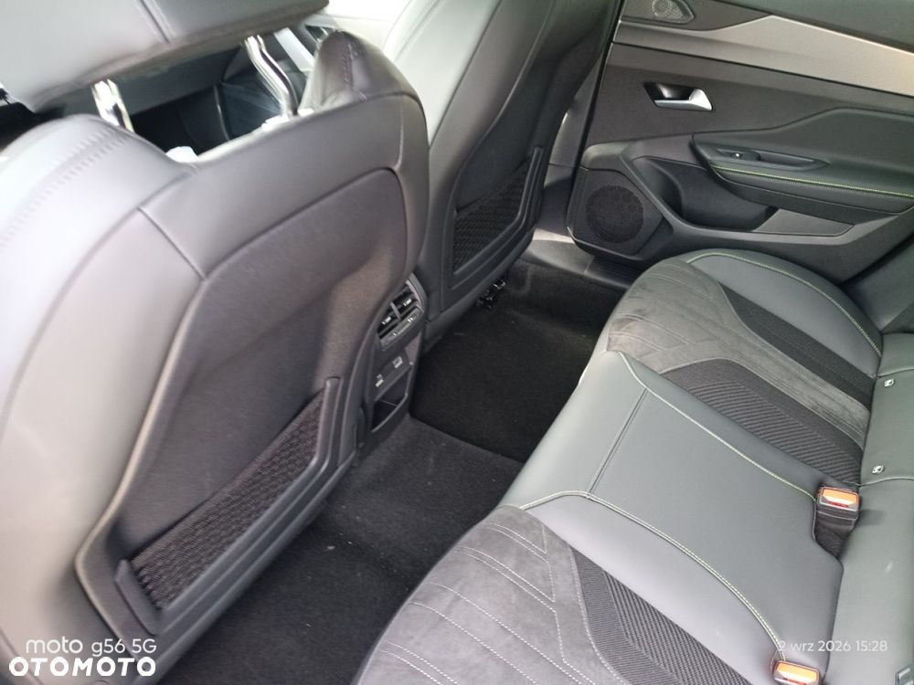 Peugeot 408 - 11