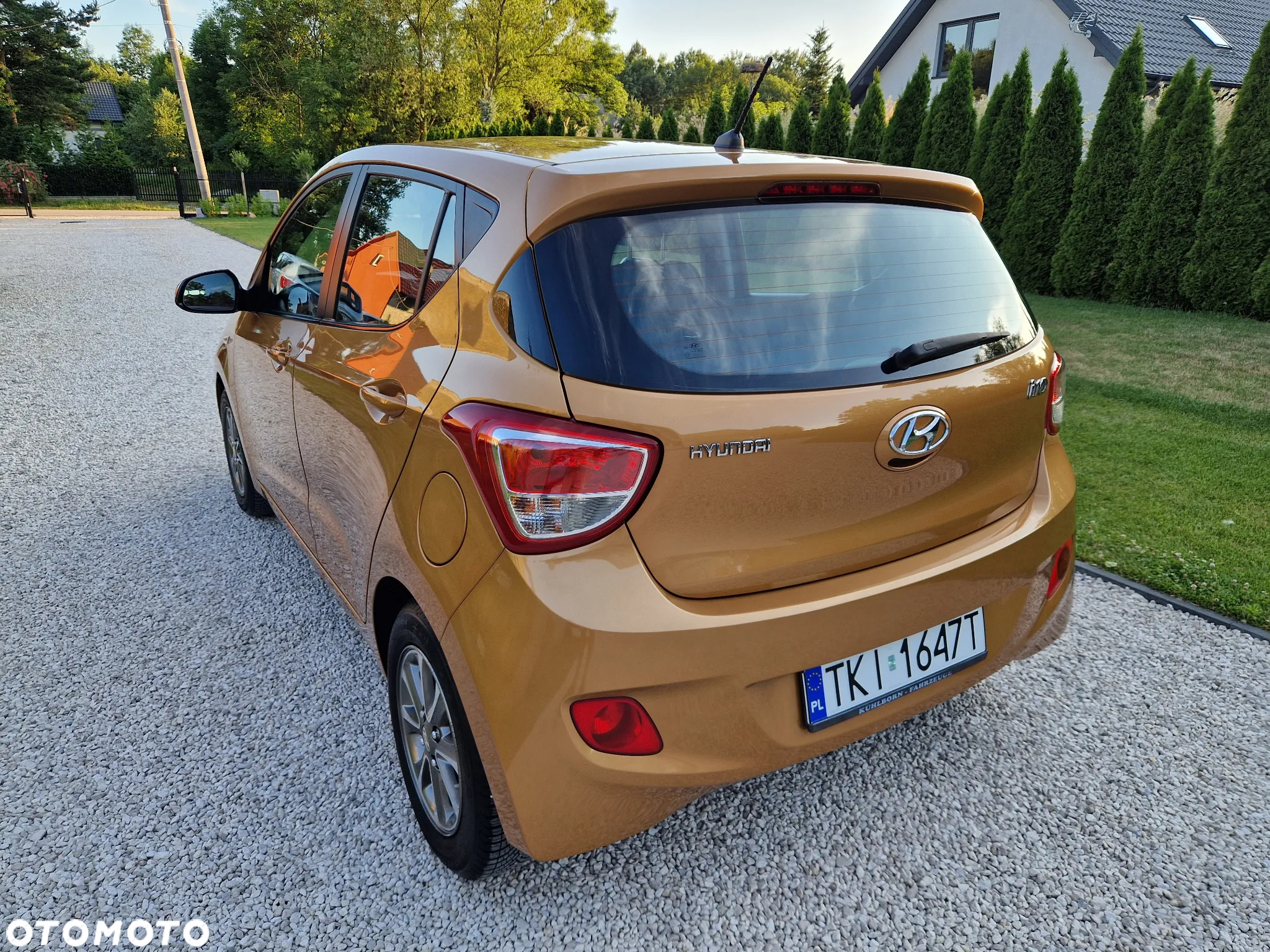 Hyundai i10 1.0 Fifa World Cup Edition - 13