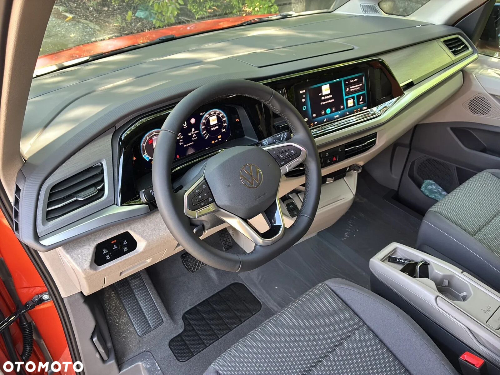 Volkswagen Multivan 2.0 TSI L2 Edition DSG - 12