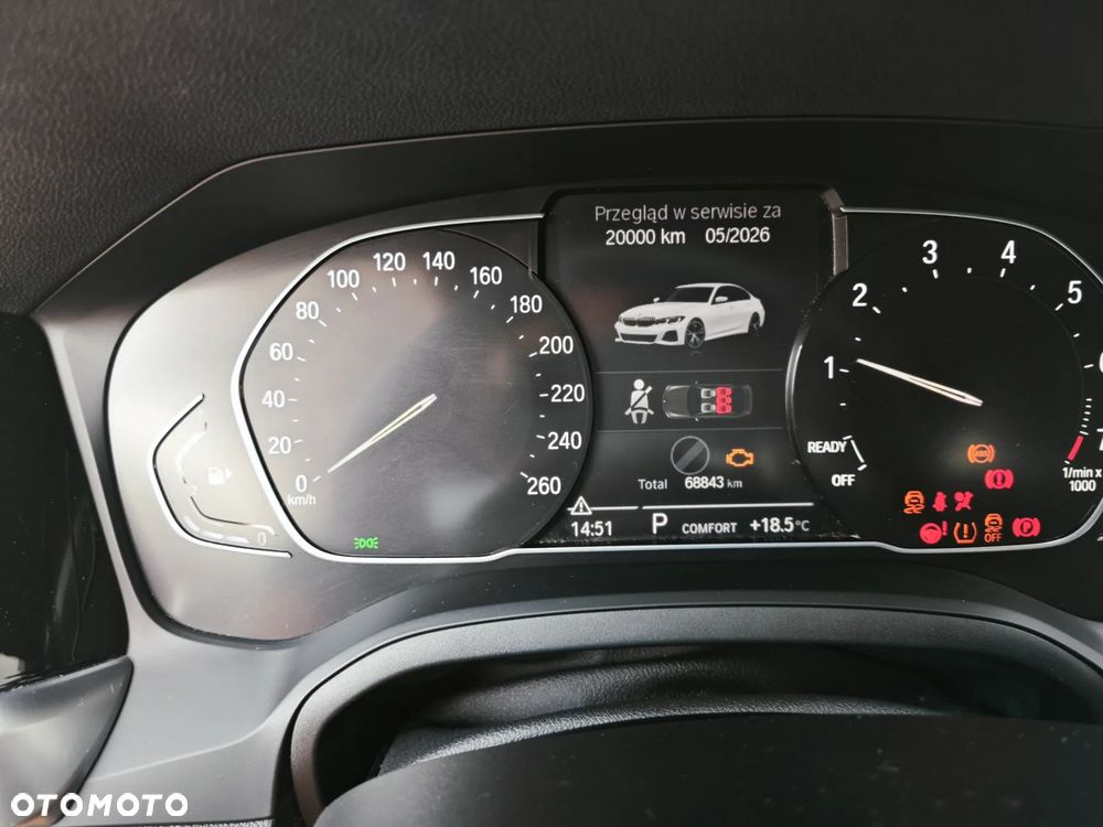 BMW Seria 3 318i M Sport - 10