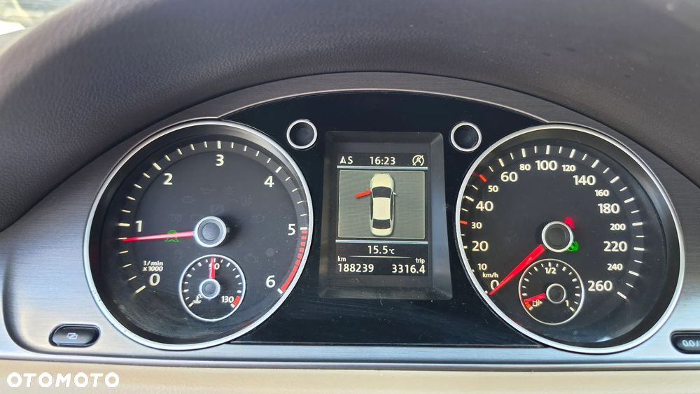 Volkswagen Passat 2.0 TDI Highline DSG - 21