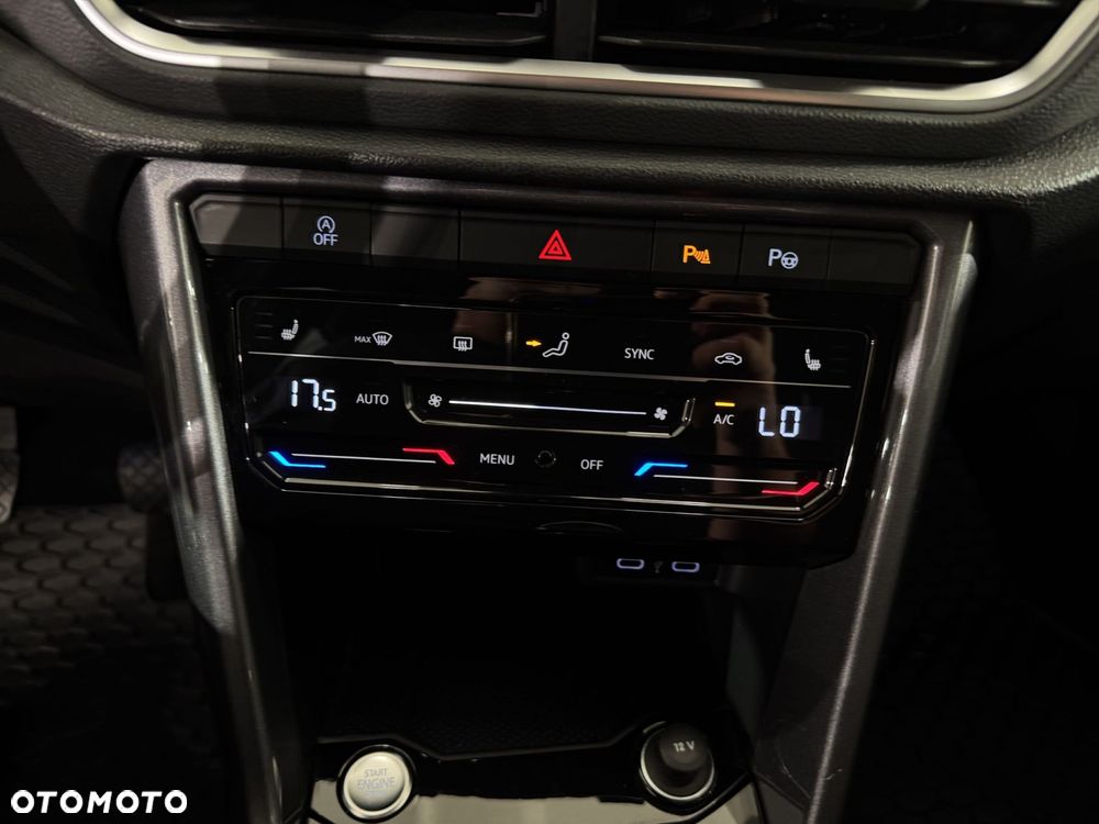 Volkswagen T-Roc - 22