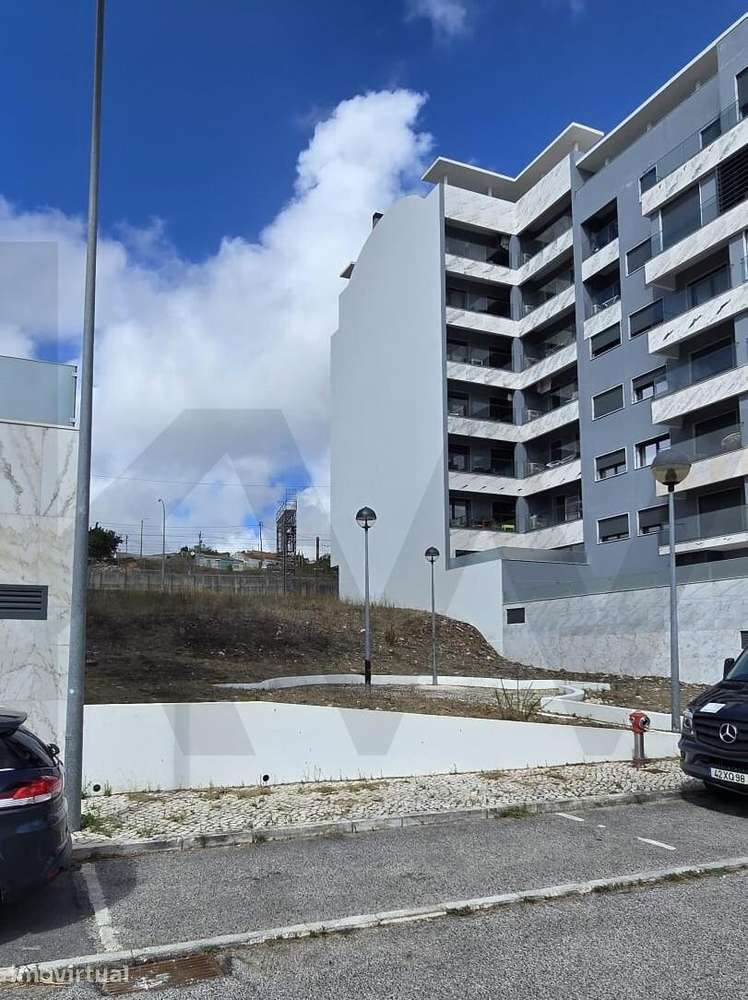 Lote de terreno com projeto aprovado e licença a pagamento na Amadora - Grande imagem: 2/10